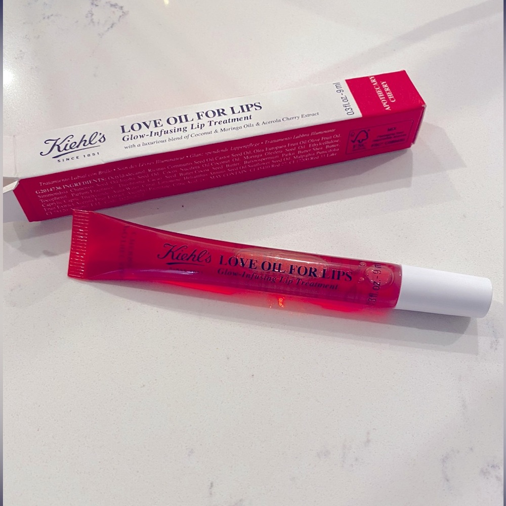 Kiehl's Glow-Infusing Lip Treatment - Apothecary Cherry